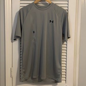 Under Armour Gray Athletic T-Shirt size M